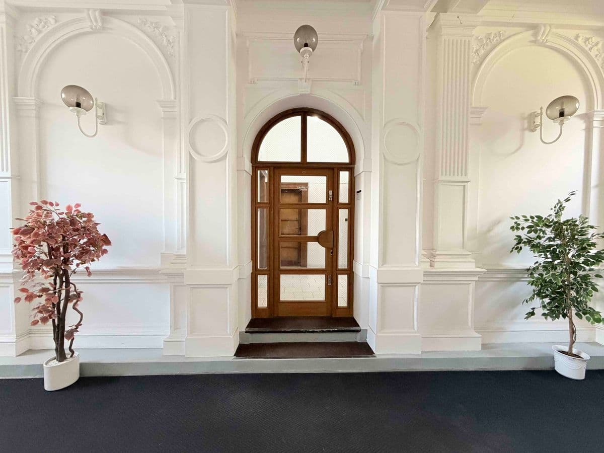 Pronájem kancelářských prostor 114 m² 1NP