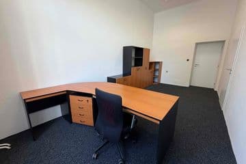 Pronájem kancelářských prostor 170 m² 2NP