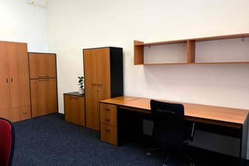 Pronájem kancelářských prostor 170 m² 2NP