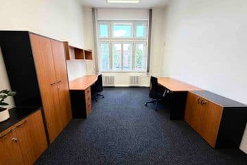 Pronájem kancelářských prostor 170 m² 2NP