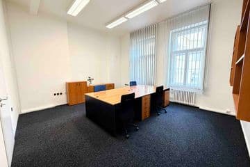 Pronájem kancelářských prostor 170 m² 2NP