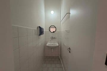 Pronájem kancelářských prostor 170 m² 2NP