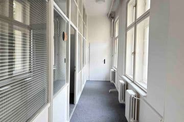 Pronájem kancelářských prostor 172 m² 3NP