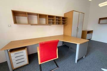 Pronájem kancelářských prostor 172 m² 3NP