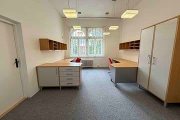 Pronájem kancelářských prostor 172 m² 3NP