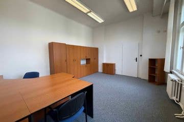 Pronájem kancelářských prostor 172 m² 3NP