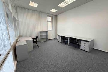 Pronájem kancelářských prostor 172 m² 3NP