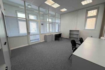 Pronájem kancelářských prostor 172 m² 3NP