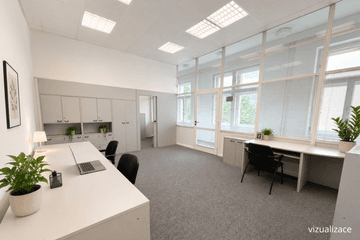 Pronájem kancelářských prostor 172 m² 3NP