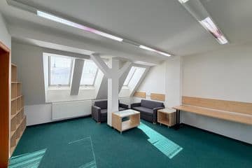 Pronájem kancelářských prostor 50 m² Hlávková