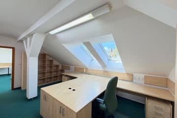Pronájem kancelářských prostor 50 m² Hlávková