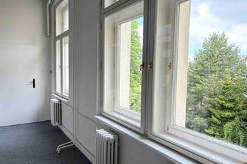 Pronájem kancelářských prostor 172 m² 3NP